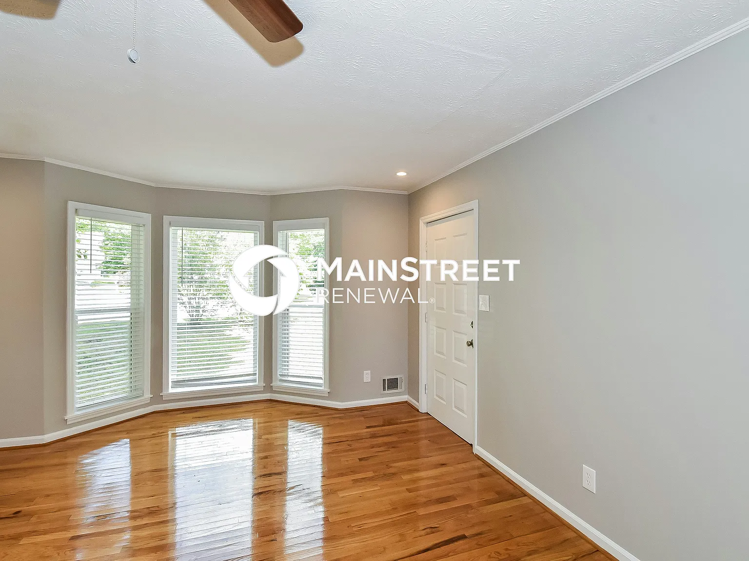 4705 Jay Bird Ln — Photo 3