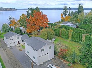 571 S Point Rd, Port Ludlow, WA 98365