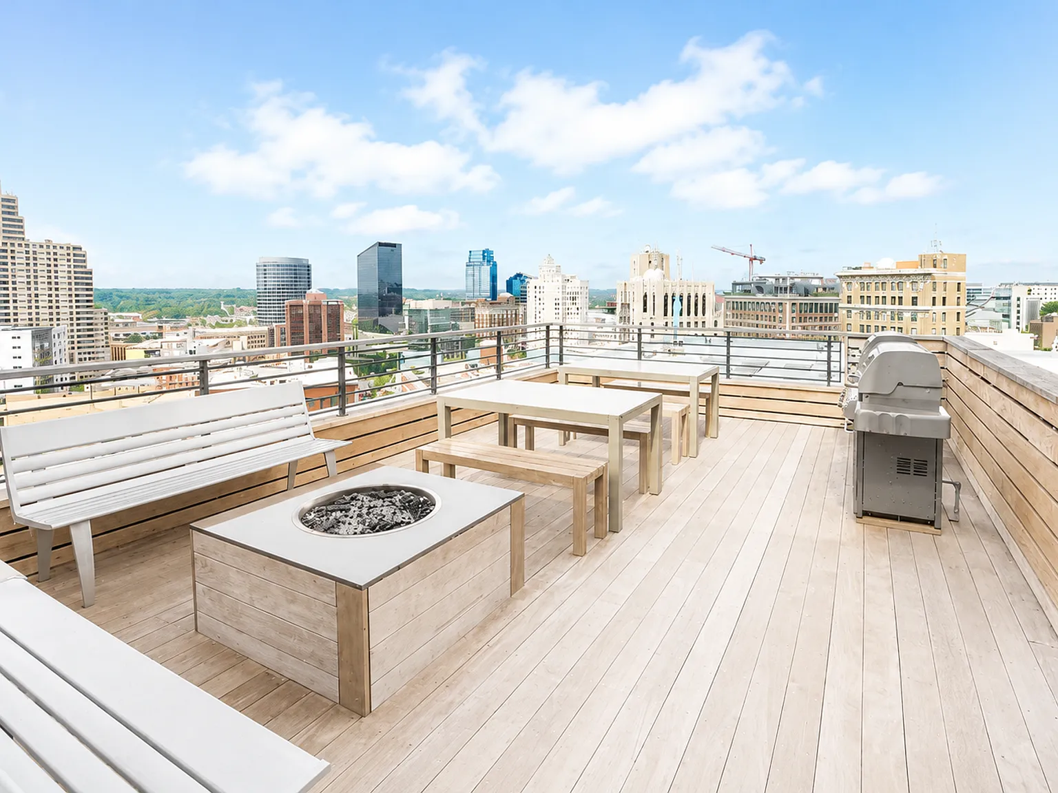Gallery Apartments — Photo 4