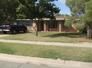 905 Adams Dr, Roswell, NM 88203
