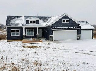340 Parnell Ave NE, Lowell, MI 49331