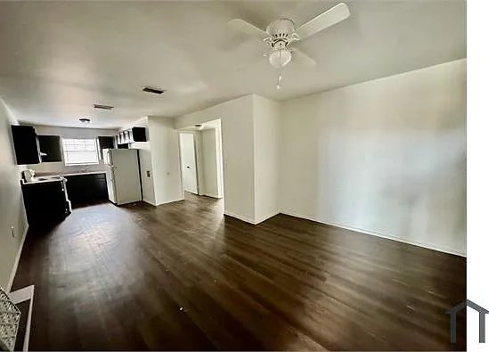 2 bed, 800 sqft, $1,000 — Photo 3
