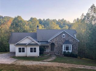 216 Garnet Dr, Dahlonega, GA 30533