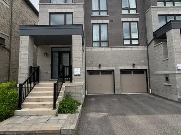 31 Douet Ln, Ajax, ON L1Z 0V4