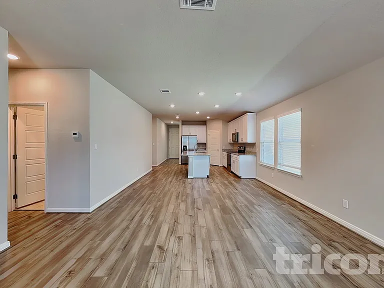 13543 Paxton Blvd — Photo 4