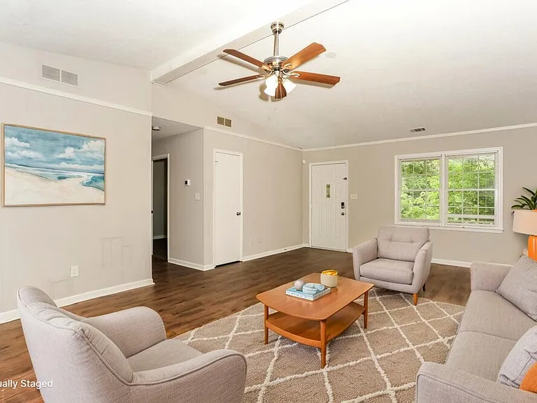 6206 Shallow Creek Ln — Photo 5