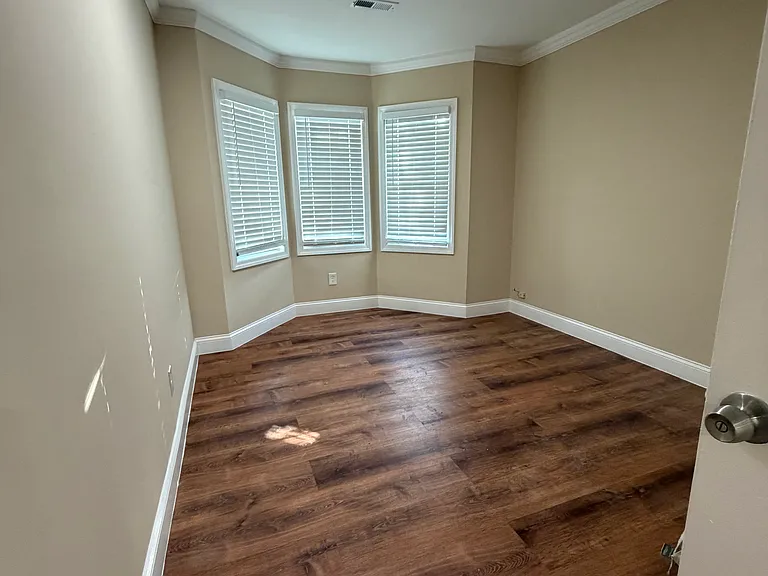 512 N Harrisburg Ave — Photo 10