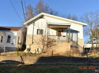 314 Stewart St, De Soto, MO 63020