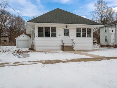 720 S 2nd St, Dekalb, IL, 60115