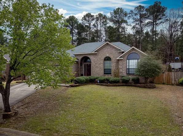 126 Orleans Dr, Maumelle, AR 72113
