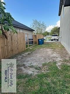 4th image of 4947 Rioja Ln