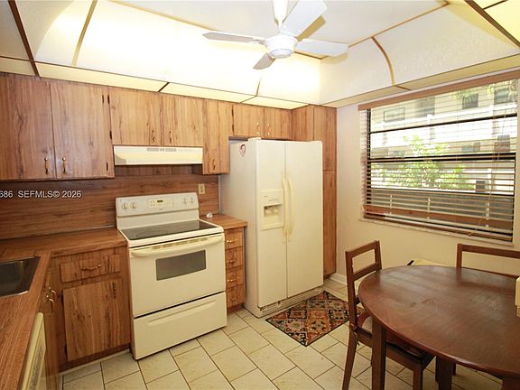 4th image of 900 Colony Point Cir APT 216