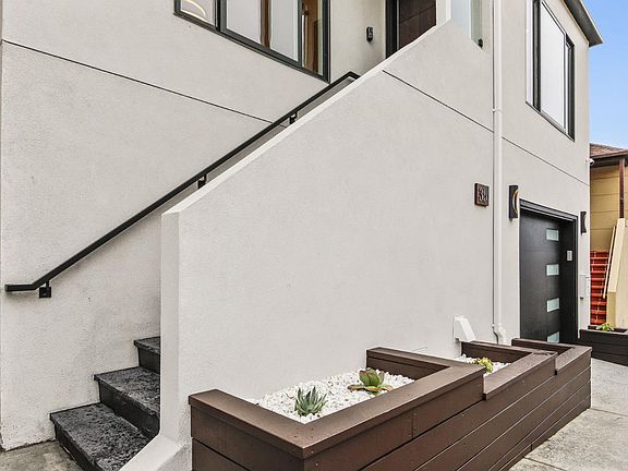 5th image of 35 Cityview Way