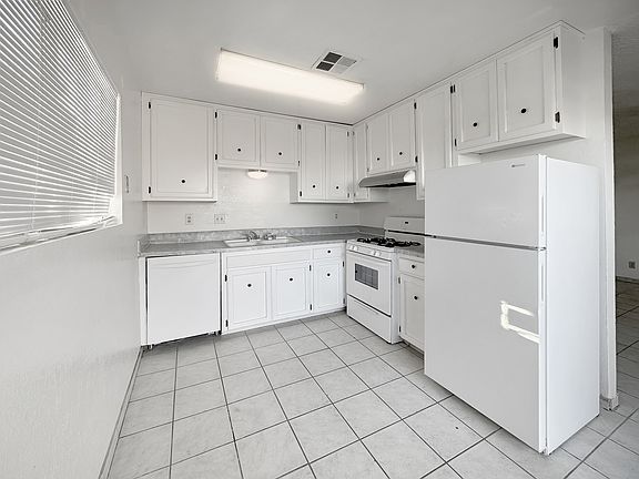 5th image of 201 N Alvord St APT A