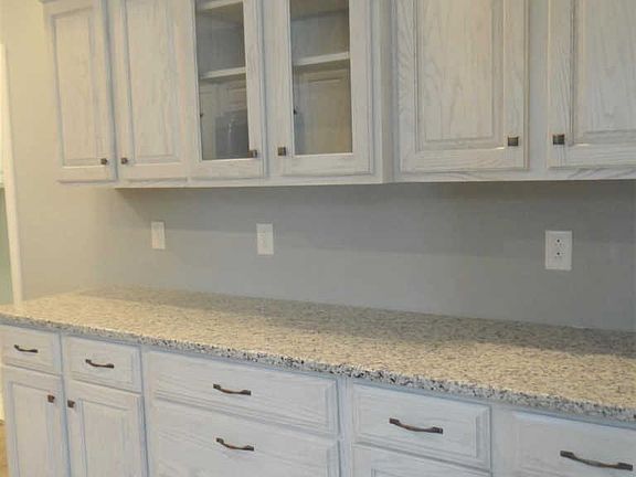 5th image of 112 Arbor View Dr