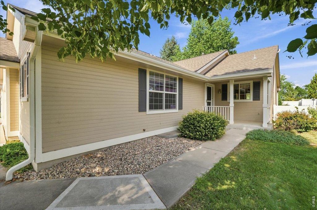 3754 Carrington Cir