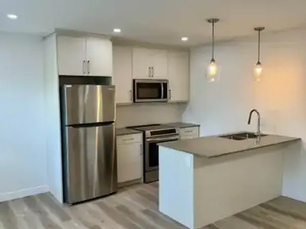 351 Kildare Ave W #1A, Winnipeg, MB R2C 0P3