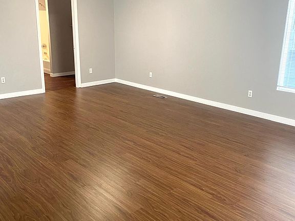 4th image of 620 S 35th St #A