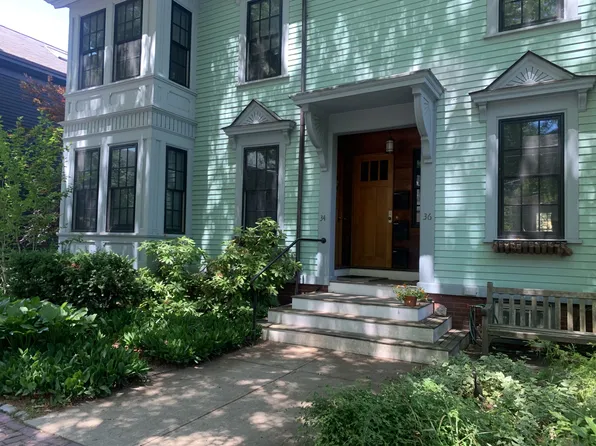34 Walker St #A, Cambridge, MA 02138