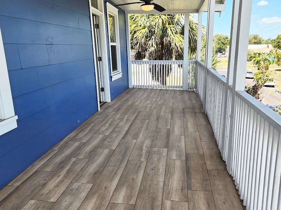 Private front porch