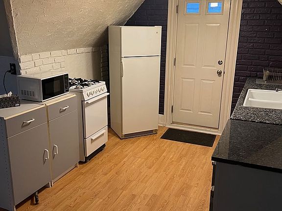 4th image of 1298 W 111th St APT 3