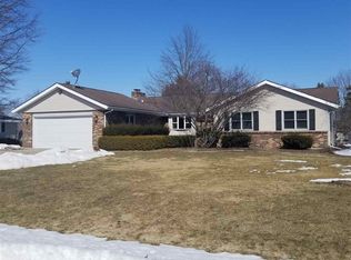 575 Betsy Ross Ln, Rockton, IL 61072