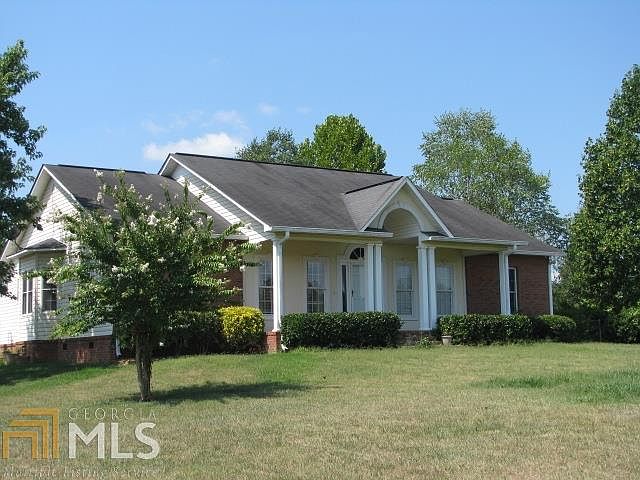 1st image of 221 Country Crossing Dr
