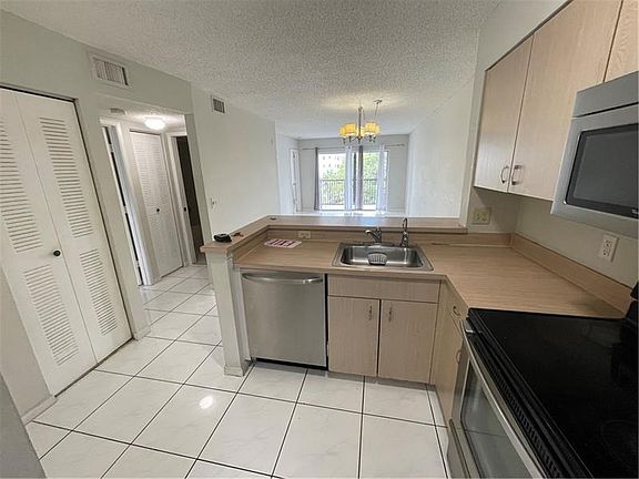 2nd image of 2236 N Cypress Bend Dr APT 503