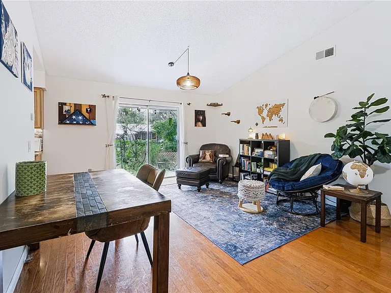 241 Ruth Blvd — Photo 8