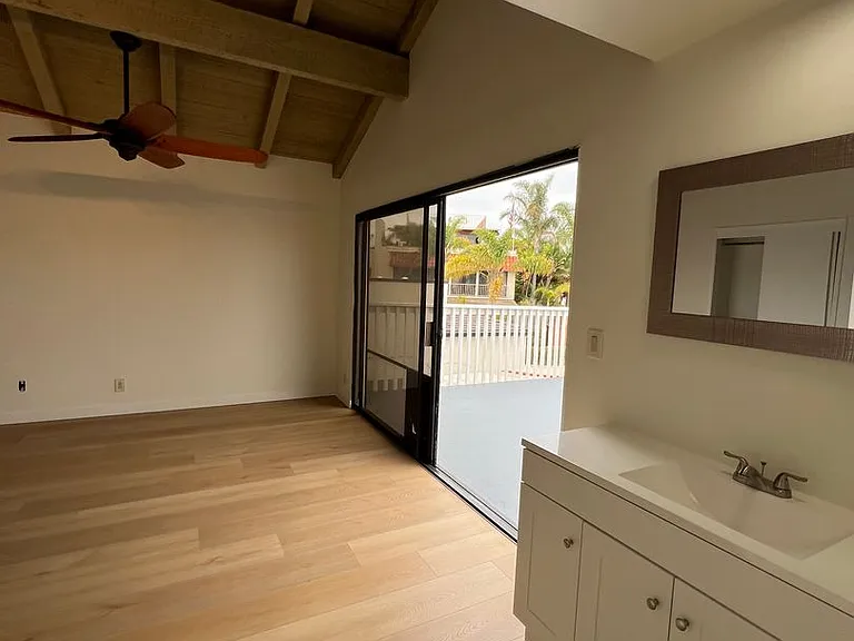 1505 E Balboa Blvd #B — Photo 12