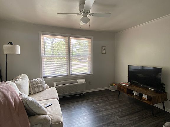 4th image of 522 1/2 N 15th St #1A