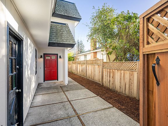 3rd image of 88-90 E Sierra Ave #88
