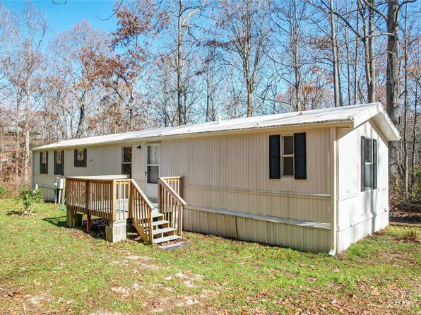 86 Laurel Woods Rd, Hendersonville, NC 28739