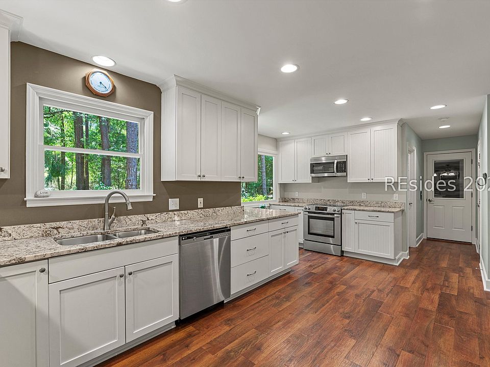 1st image of 54 Edgewood Dr