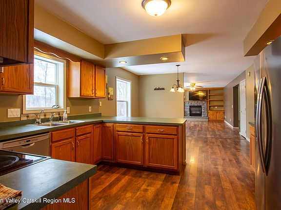 3rd image of 521 White Mills Road