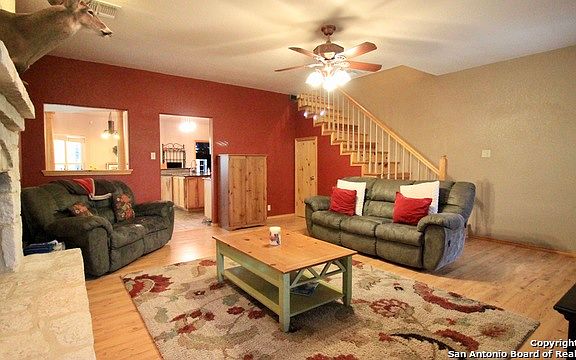 4th image of 225 County Road 572