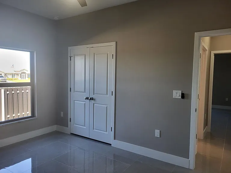 341 NW 7th Ave — Photo 35