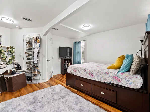 519 East 85th Street image 9 of 12