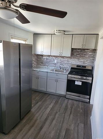 1st image of 202 Crown Ave Floor 2
