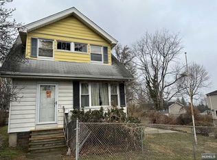 190 9th St, Cresskill, NJ 07626