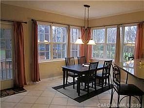 3rd image of 16914 Hampton Crossing Dr