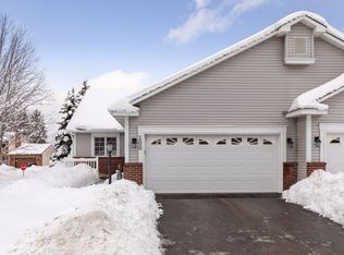 500 Deer Ridge Ln S, Maplewood, MN 55119