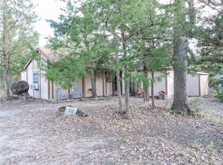300 Sherwood Frst, Somerville, TX 77879