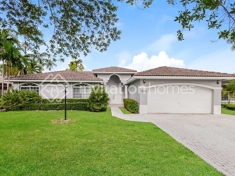 18146 SW 150th Ct — Photo 1