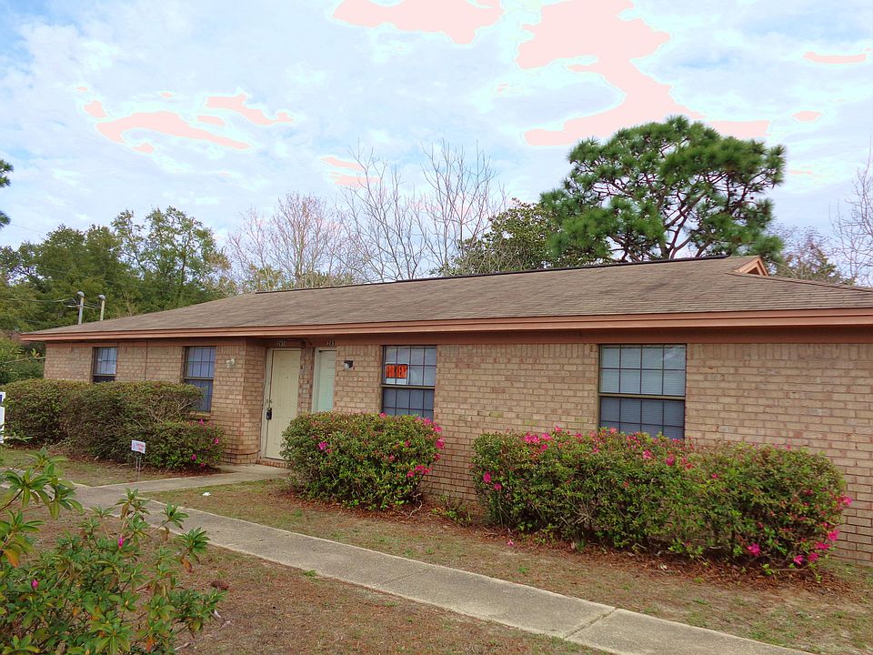 1st image of 2831 Villa Woods Cir