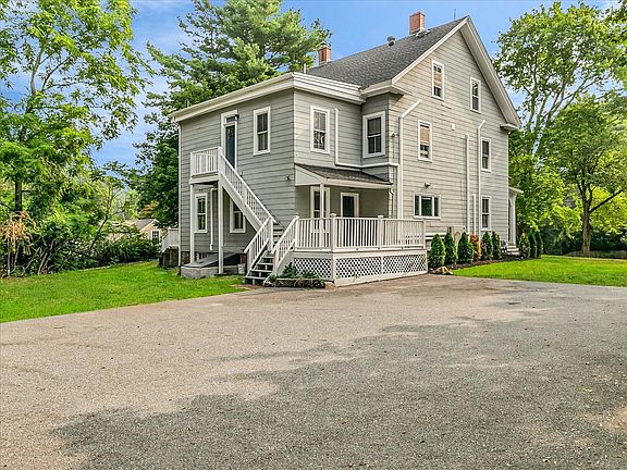 4th image of 186 Main St