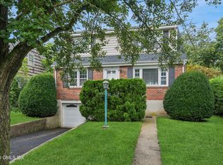 32 Hollow Wood Ln, Greenwich, CT 06831