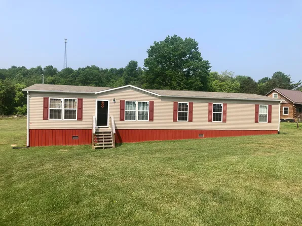 165 Jay Ball Dr, Pennington Gap, VA 24277