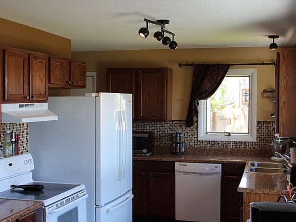 3rd image of 4245 Cougar Dr
