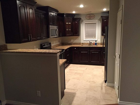 2nd image of 66 Fuller Cir #Townhome